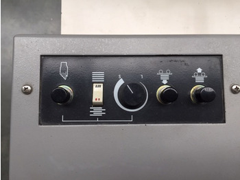 Mesin percetakan Horizon ST-R | 1988: gambar 4 Mesin percetakan Horizon ST-R | 1988: gambar 4