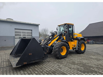 Wheel loader JCB