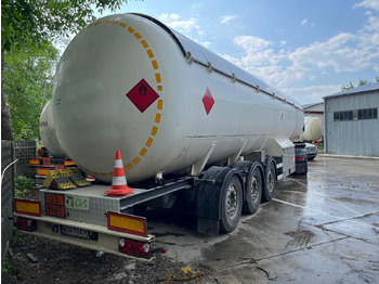 Semi-trailer tangki