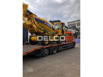 Truk pengaduk beton