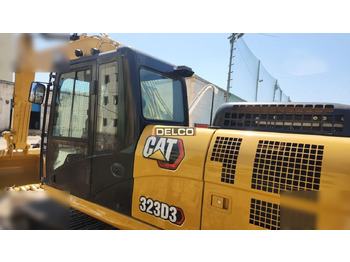 Ekskavator perayap baru CATERPILLAR 323D3: gambar 2