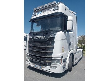 Tractor head SCANIA S 520