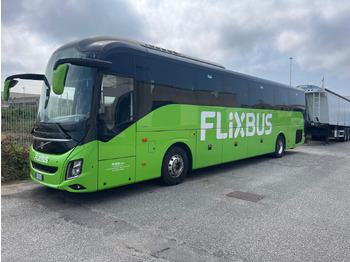 Bus pariwisata VOLVO