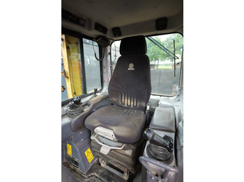 Leasing Komatsu D 65 PX-15 E0 ripper - manual engine - 388cm wide Komatsu D 65 PX-15 E0 ripper - manual engine - 388cm wide: gambar 3