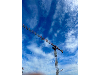 Derek menara TEREX