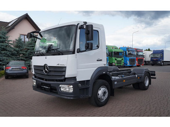 Truk sasis MERCEDES-BENZ Atego 1624