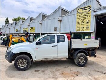 Truk pikap ISUZU