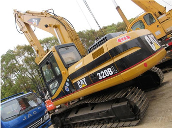 Ekskavator perayap CATERPILLAR 320BL