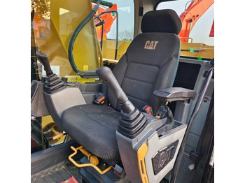 Ekskavator perayap CAT 320 GC: gambar 2