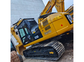 Ekskavator perayap CATERPILLAR 323D