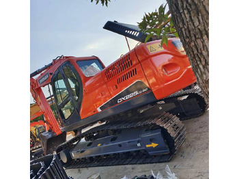 Ekskavator perayap DOOSAN DX225LC