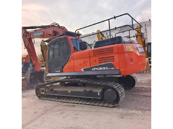 Ekskavator perayap DOOSAN DX300