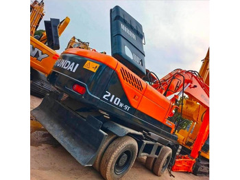 Ekskavator roda HYUNDAI