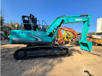 Ekskavator perayap KOBELCO