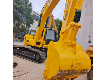 Ekskavator perayap KOMATSU PC220-8