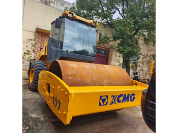 Pemadat XCMG XS 203 J: gambar 2