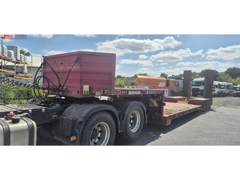 Semi-trailer low bed GOLDHOFER STZ
