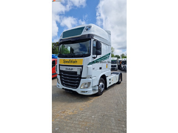 Tractor head DAF XF 460