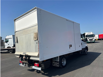 Truk box Iveco 35C16H: gambar 5