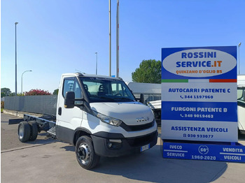 Truk sasis IVECO Daily