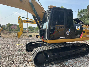 Ekskavator perayap CATERPILLAR 320D