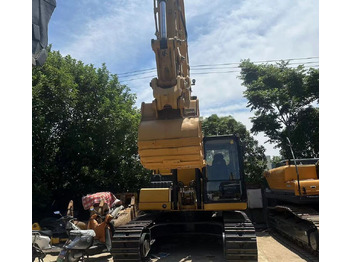 Ekskavator perayap Caterpillar 320GC: gambar 3