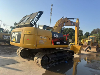 Ekskavator perayap CATERPILLAR 325D
