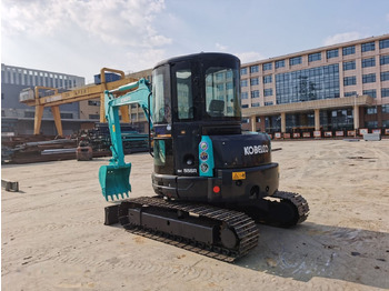 Ekskavator perayap KOBELCO