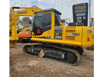 Ekskavator perayap Komatsu PC200-8: gambar 5