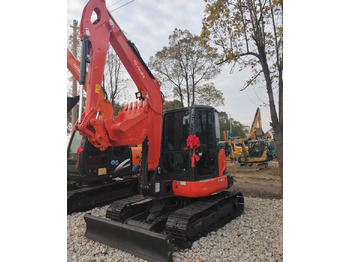 Ekskavator mini KUBOTA