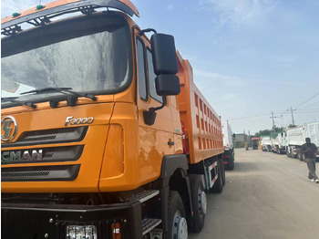 Truk jungkit SHACMAN