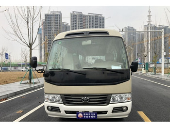Bus pinggiran kota Toyota Coaster: gambar 3
