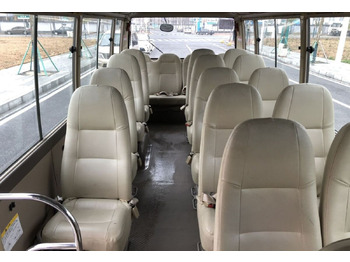 Bus pinggiran kota Toyota Coaster: gambar 4