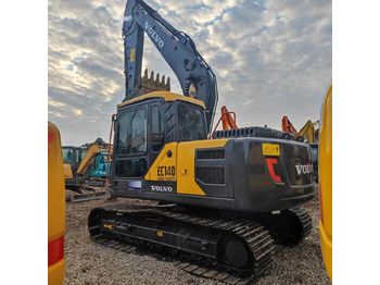 Ekskavator perayap Volvo EC140: gambar 5