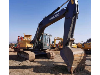 Ekskavator perayap Volvo EC240LC: gambar 2