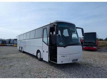Bus pariwisata BOVA