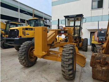Grader CATERPILLAR 140H