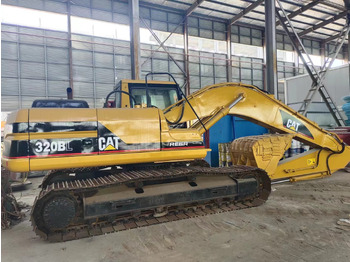 Ekskavator perayap CATERPILLAR 320BL