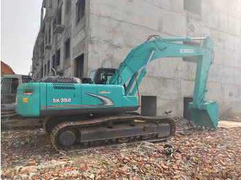 Ekskavator perayap KOBELCO
