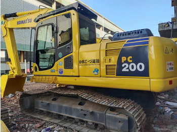 Ekskavator perayap KOMATSU PC200-8: gambar 2