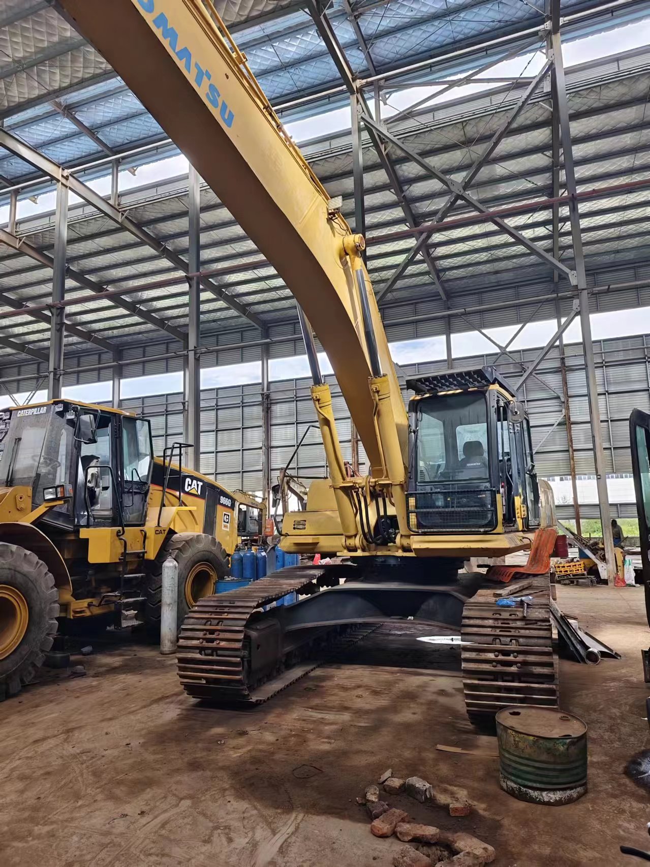 Ekskavator perayap KOMATSU PC400-7: gambar 2