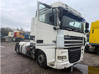 Tractor head DAF XF 105 460