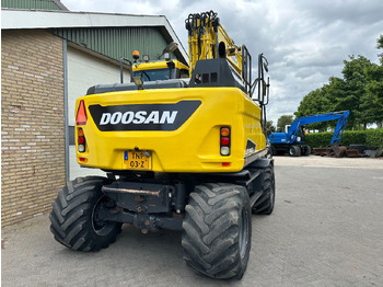 Ekskavator roda Doosan DX140W-5: gambar 5
