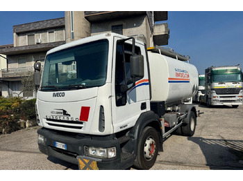 Truk tangki IVECO EuroCargo 150E