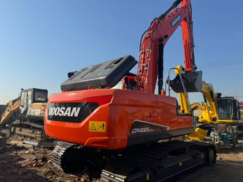 Ekskavator perayap DOOSAN DX225LCA