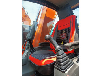 Ekskavator perayap baru Doosan DX 75: gambar 2