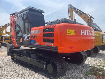 Ekskavator perayap HITACHI ZX200