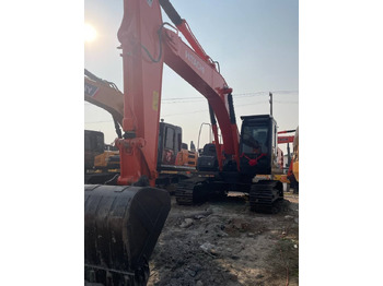 Ekskavator perayap Hitachi ZX 210: gambar 4