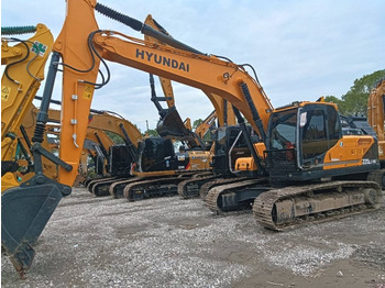 Ekskavator perayap HYUNDAI