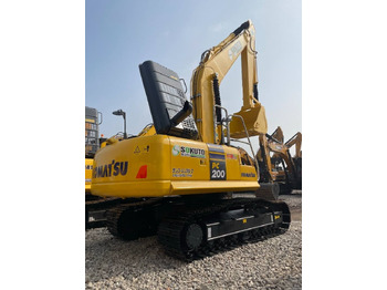 Ekskavator perayap KOMATSU PC200